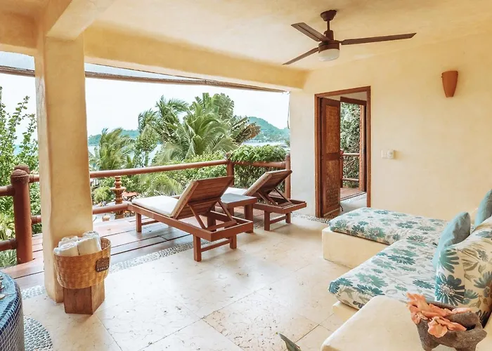 Aura Del Mar Hotel Zihuatanejo